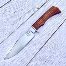 Load image into Gallery viewer, Walnut Clip Point Hunter
